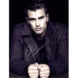 Theo James Signature Autographed Photo